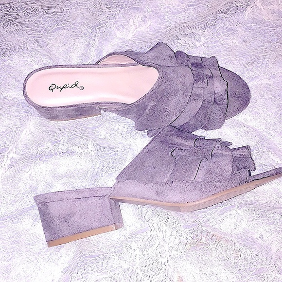 ๐So_StylishยปButtery_Soft Taupe Suede Ruffles Open-Toe Mules w/Low Block Heels - Picture 7 of 16